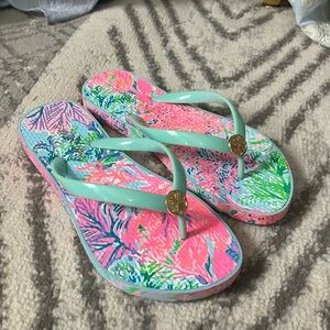 NWOT Lilly Pulitzer Pool Flip Flops